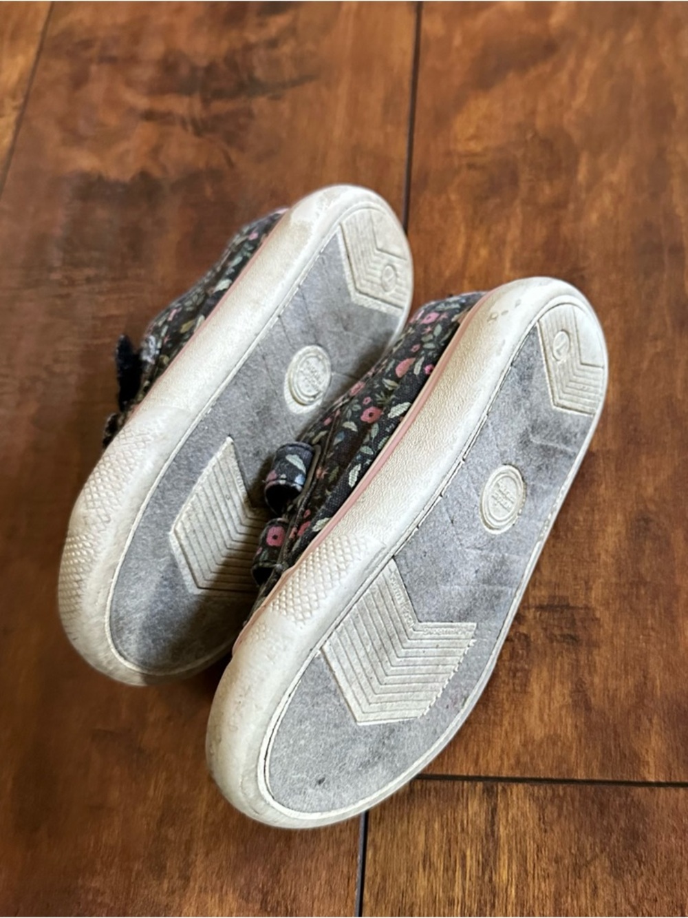 Kids Floral Casual Velcro Sneakers in Pink and Green size 7 - Picture 3 of 3